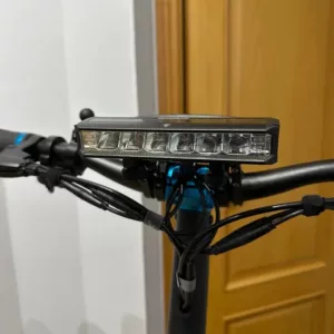 Lampe de vélo étanche reçue du client P***a.